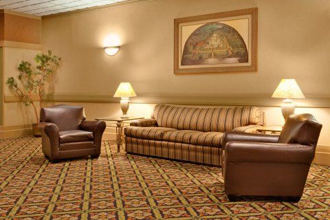 Hotel Harrisburg I-81 Hershey Area By Ihg Grantville