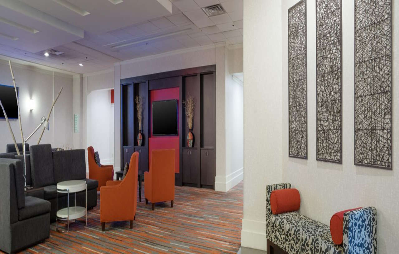 Hotel Harrisburg I-81 Hershey Area By Ihg 3*